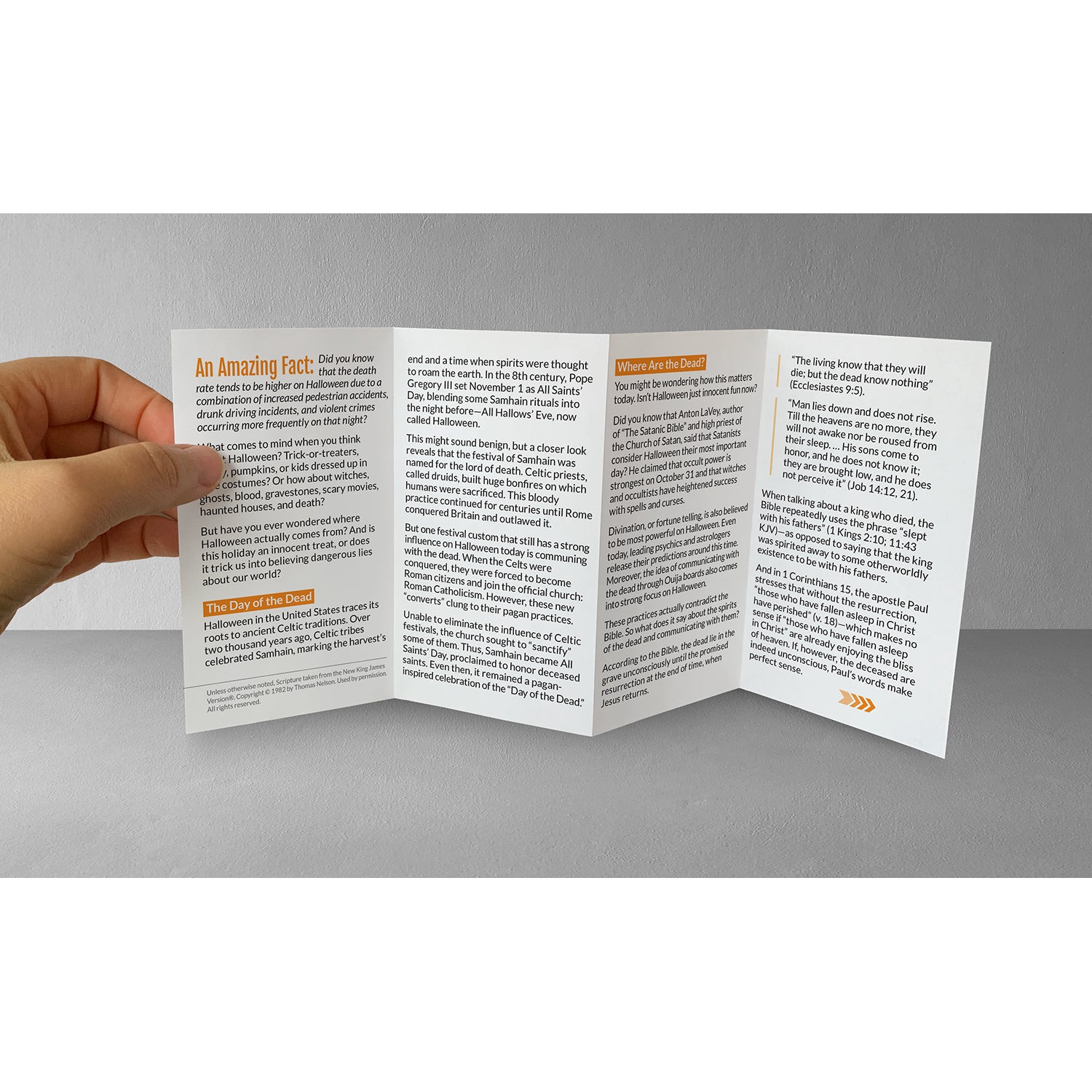 AFacts Tracts (100/pack): Halloween: Is it a treat or a trick? by Amazing Facts